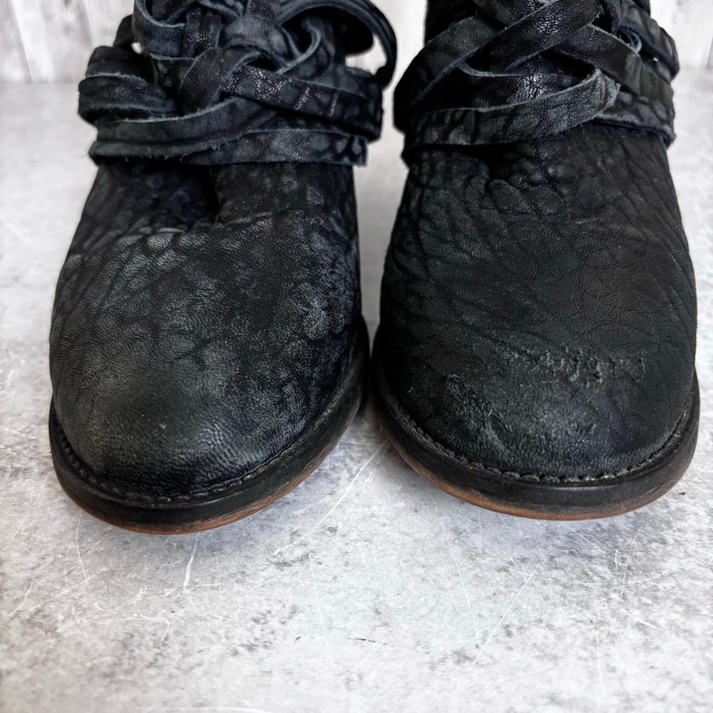 Free People 'Carerra' Black Textured Leather Crisscross Ankle Booties Size 9 - Picture 3 of 5